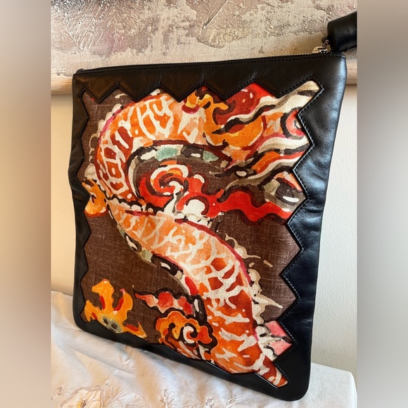 Jim Thompson Black Leather Clutch with Dragon Design - Picture 5 of 11